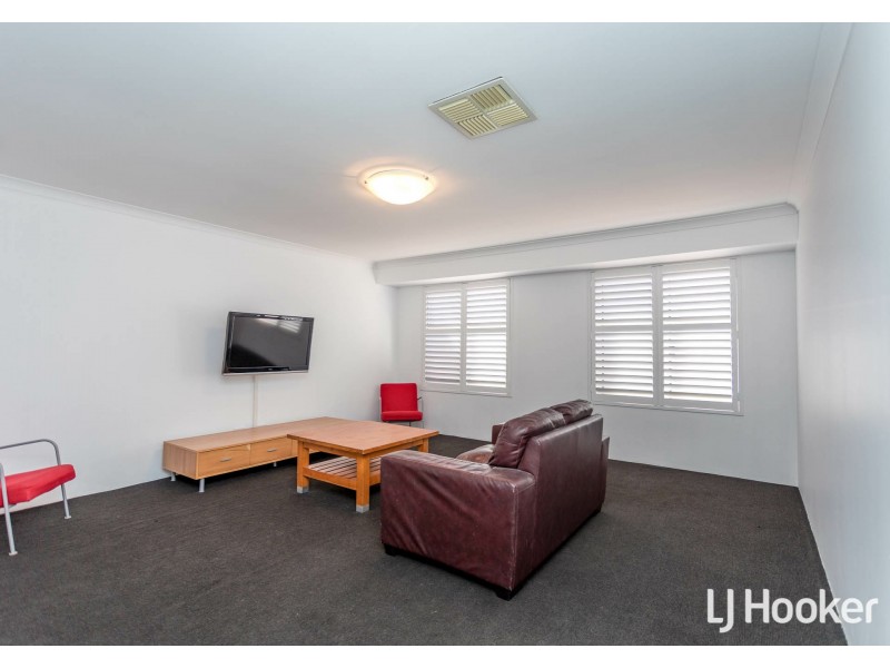 8 Cadoux Promenade, Canning Vale WA 6155