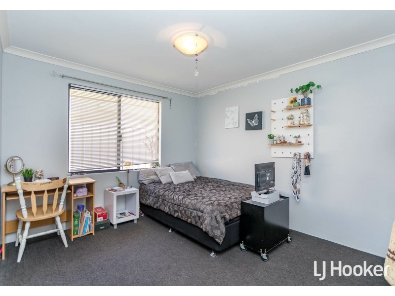 8 Cadoux Promenade, Canning Vale WA 6155