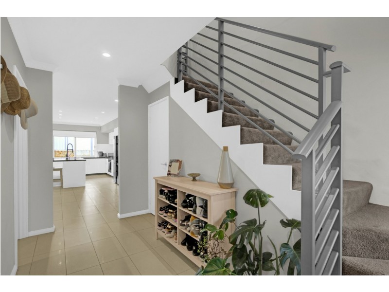 8/39 Edinburgh Road, Forrestfield WA 6058