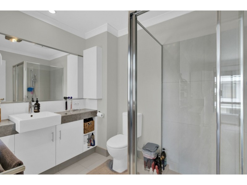 8/39 Edinburgh Road, Forrestfield WA 6058