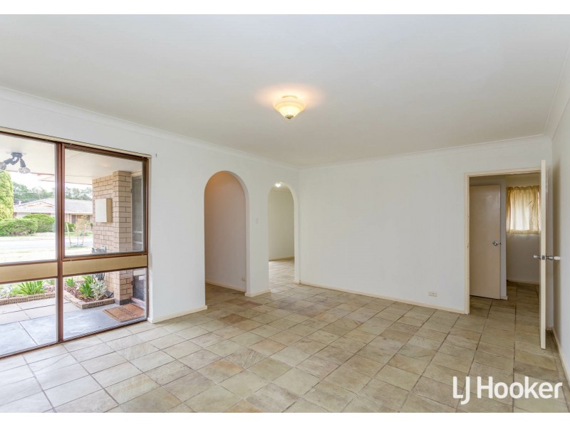 140 Berehaven Avenue, Thornlie WA 6108