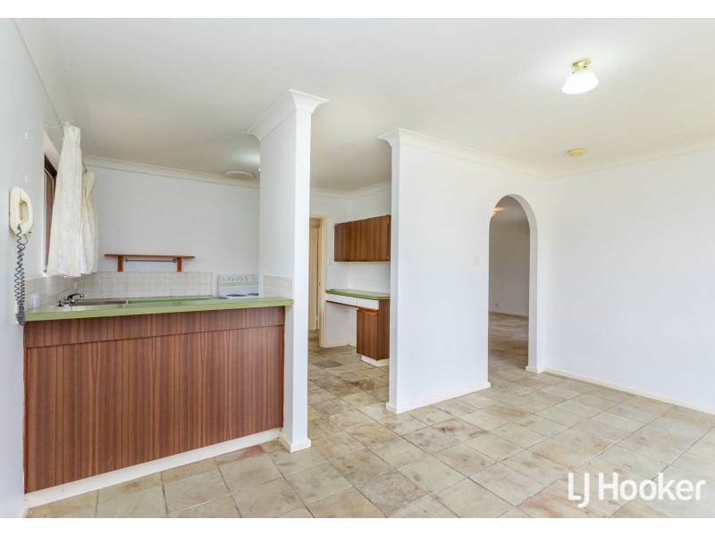 140 Berehaven Avenue, Thornlie WA 6108