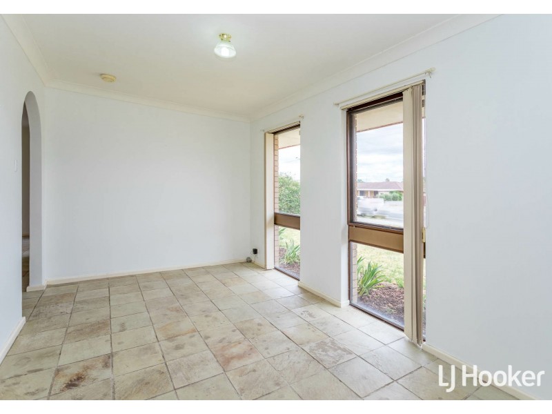 140 Berehaven Avenue, Thornlie WA 6108