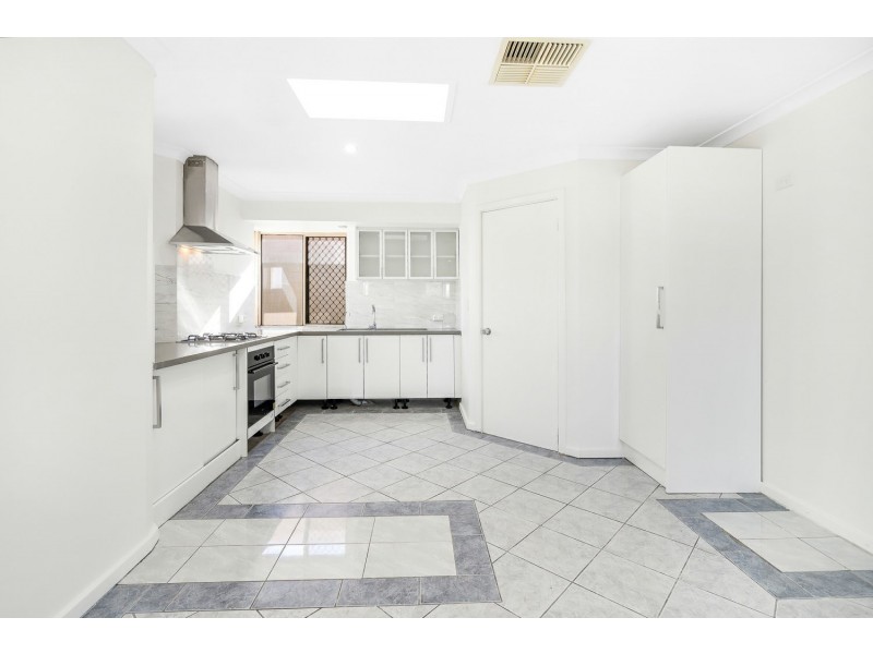 15B Dunnell Street, Maddington WA 6109