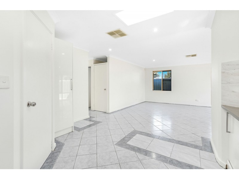 15B Dunnell Street, Maddington WA 6109