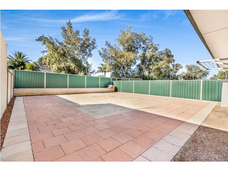 15B Dunnell Street, Maddington WA 6109