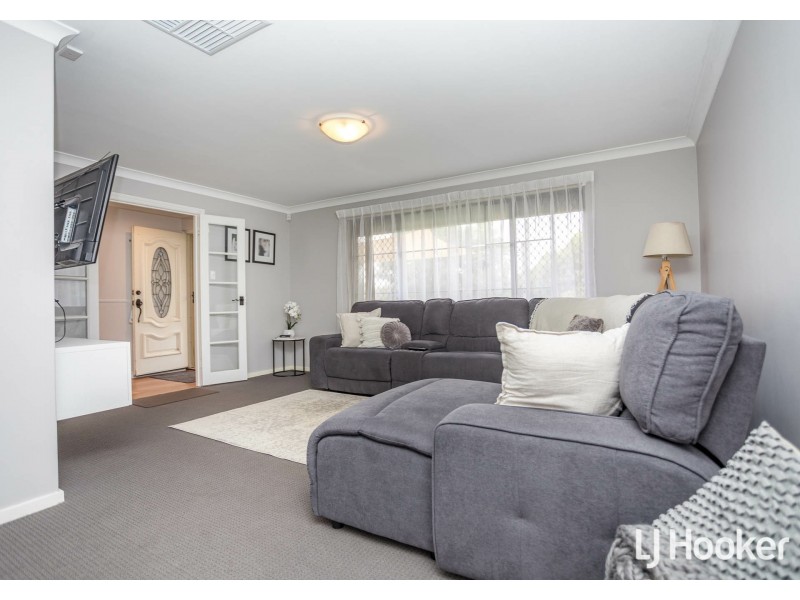 9 Bottlebrush Drive, Thornlie WA 6108