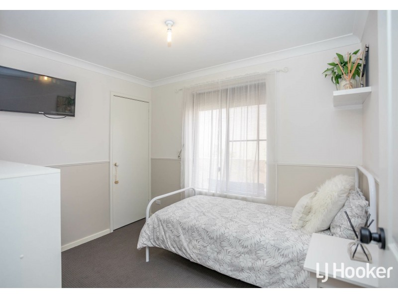 9 Bottlebrush Drive, Thornlie WA 6108