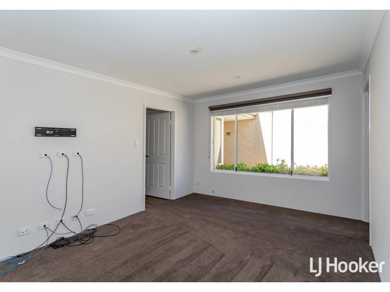 37 Davenport Approach, Wandi WA 6167