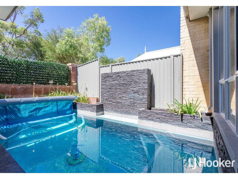 37 Davenport Approach, Wandi WA 6167