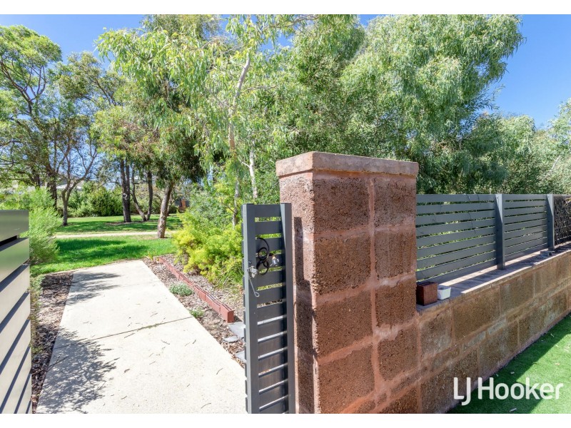 37 Davenport Approach, Wandi WA 6167