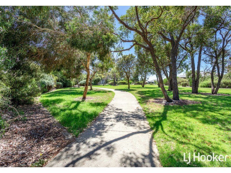 37 Davenport Approach, Wandi WA 6167