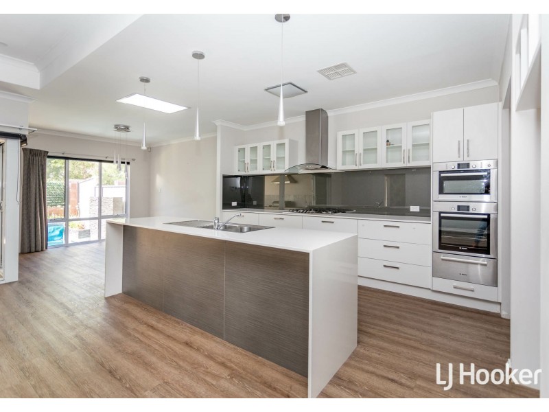 37 Davenport Approach, Wandi WA 6167