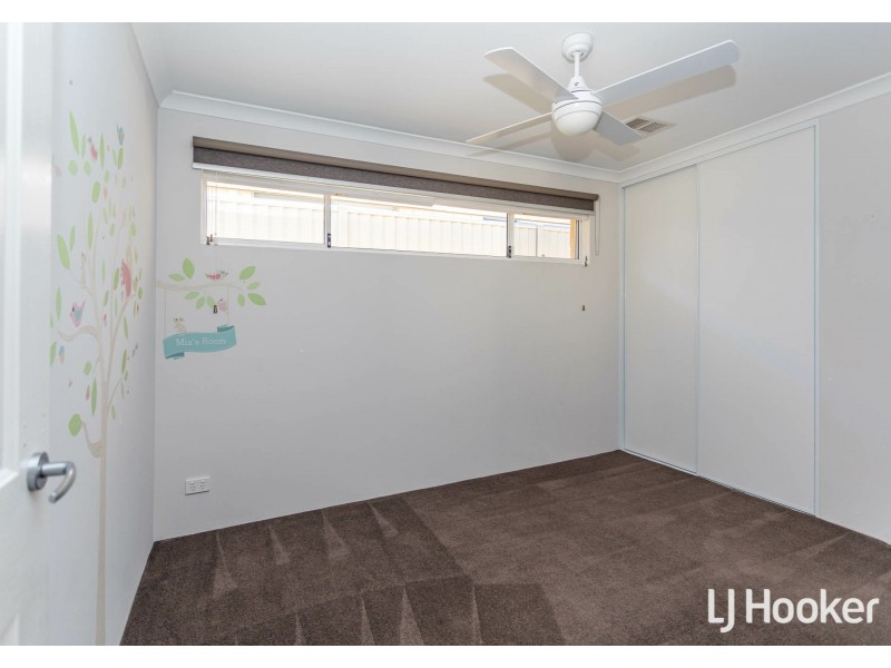 37 Davenport Approach, Wandi WA 6167