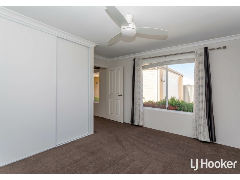 37 Davenport Approach, Wandi WA 6167