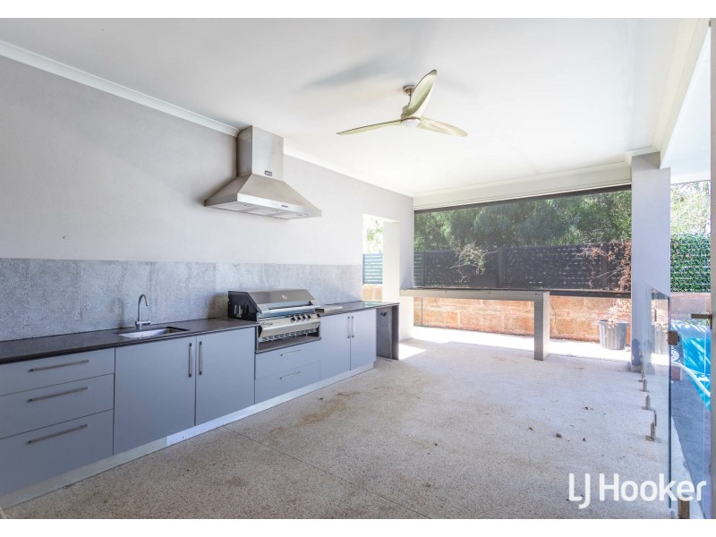 37 Davenport Approach, Wandi WA 6167