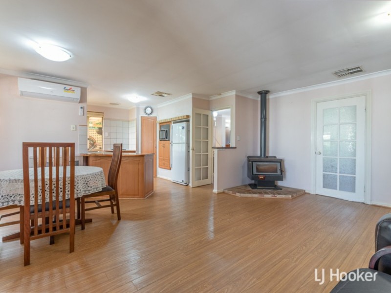 11 Chesterton Street, Thornlie WA 6108