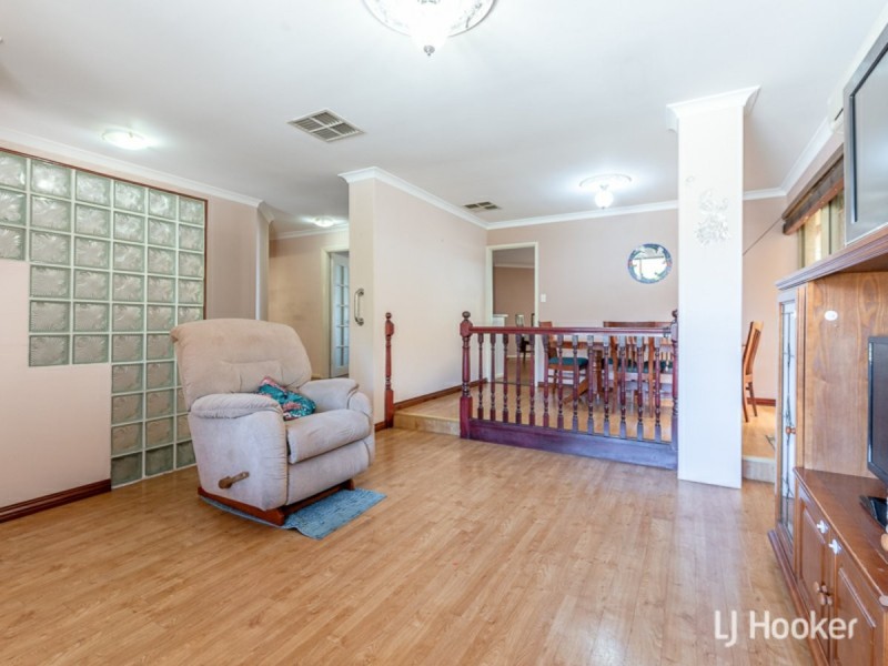 11 Chesterton Street, Thornlie WA 6108