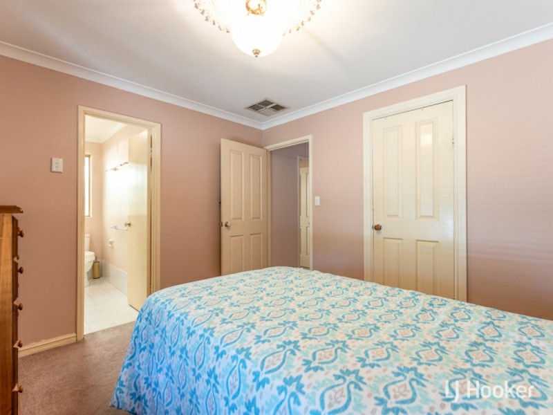 11 Chesterton Street, Thornlie WA 6108