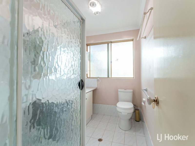 11 Chesterton Street, Thornlie WA 6108