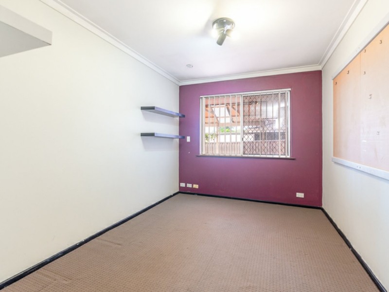 10 Camberley Street, Thornlie WA 6108