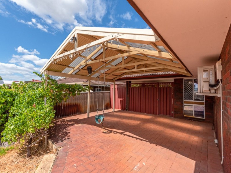 10 Camberley Street, Thornlie WA 6108
