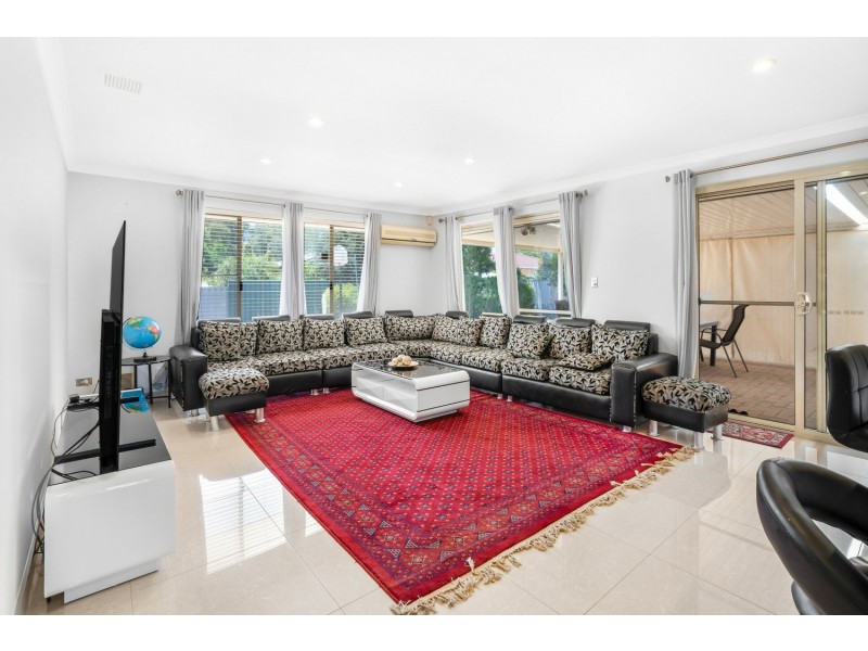 48 Hillegine Court, Gosnells WA 6110