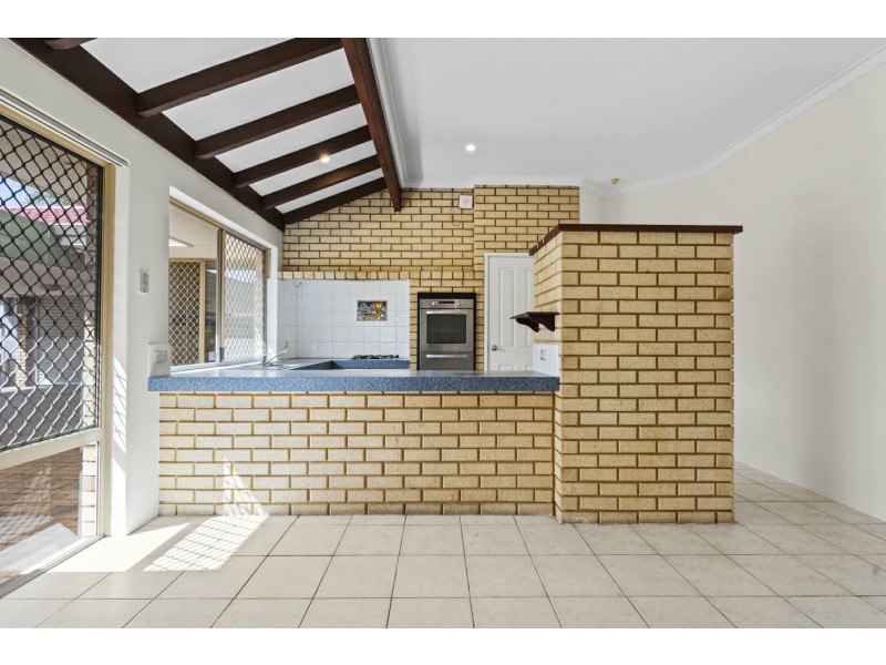 23 Explorer Drive, Thornlie WA 6108