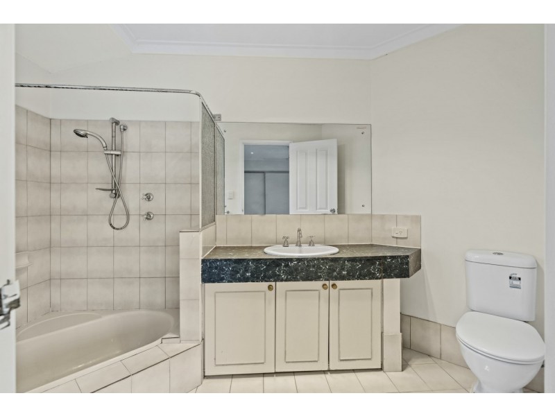 23 Explorer Drive, Thornlie WA 6108