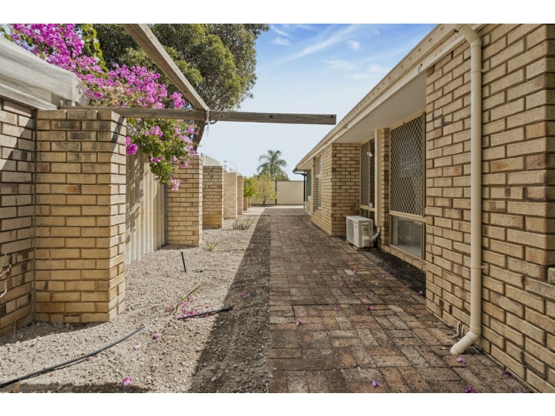 23 Explorer Drive, Thornlie WA 6108