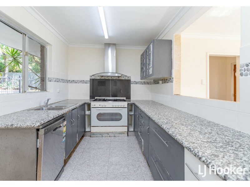 59 McNamara Drive, Thornlie WA 6108