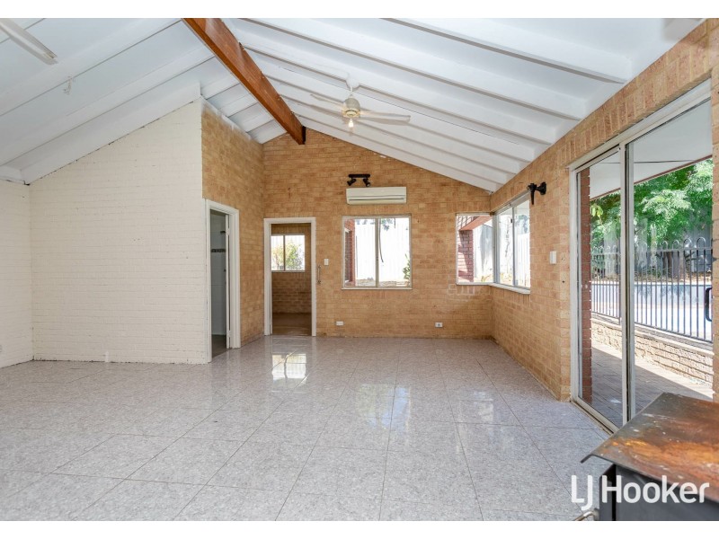 59 McNamara Drive, Thornlie WA 6108