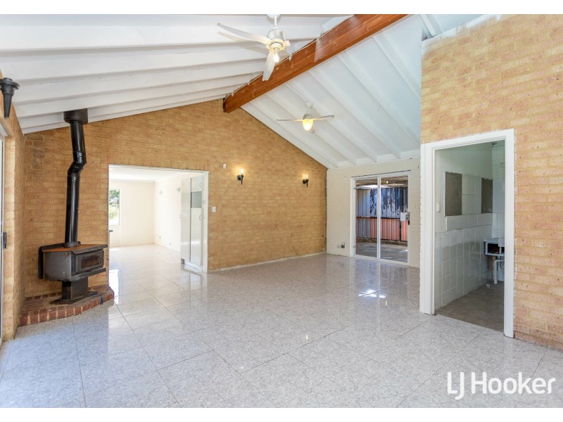 59 McNamara Drive, Thornlie WA 6108