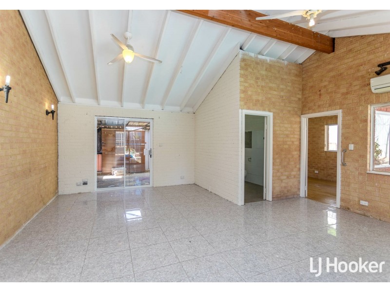 59 McNamara Drive, Thornlie WA 6108