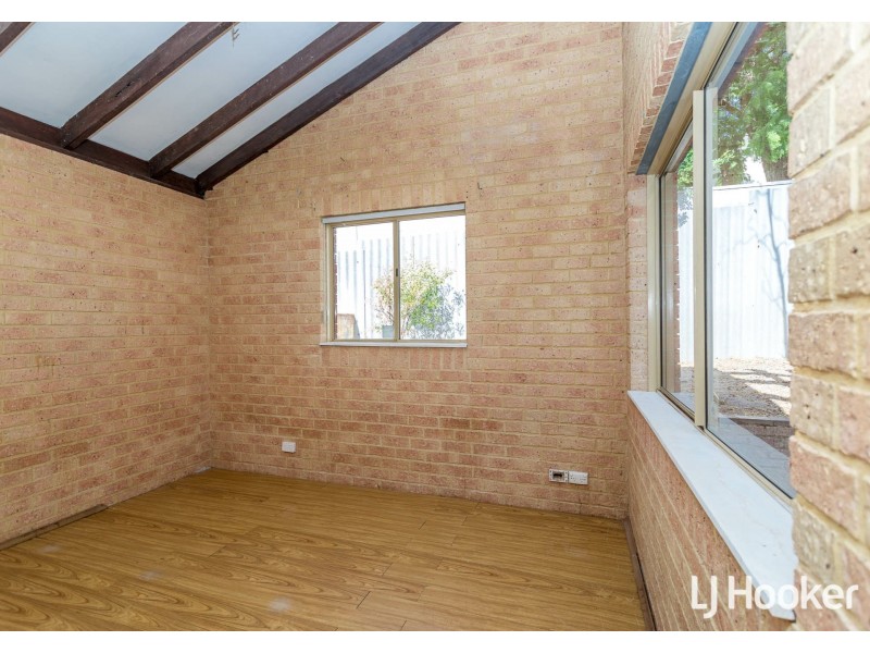 59 McNamara Drive, Thornlie WA 6108