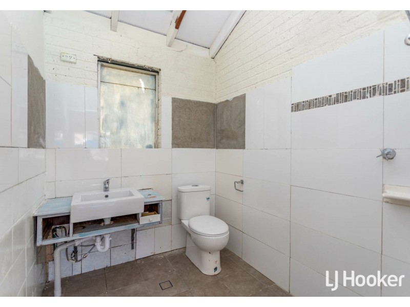 59 McNamara Drive, Thornlie WA 6108