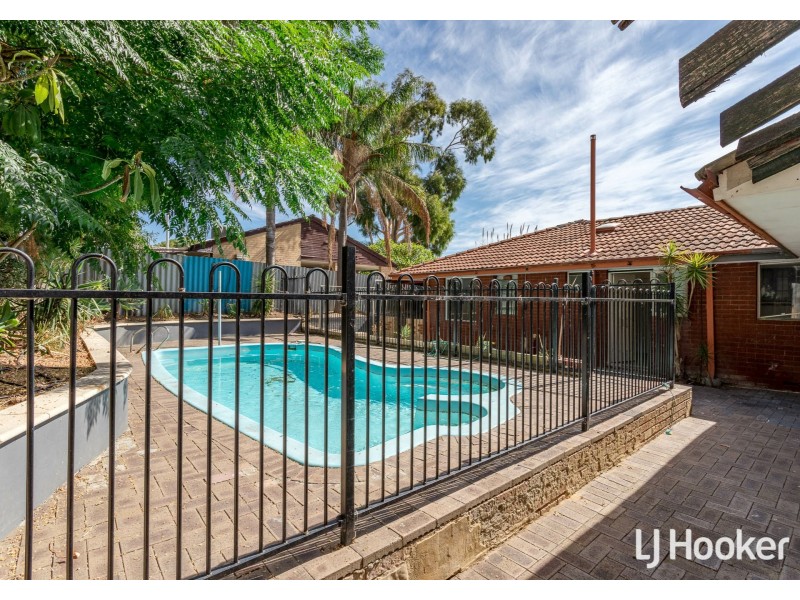 59 McNamara Drive, Thornlie WA 6108