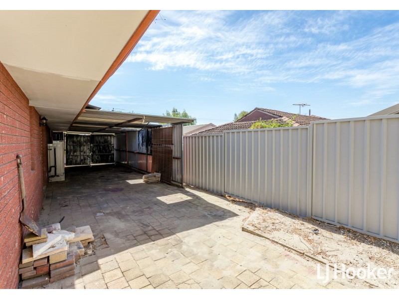 59 McNamara Drive, Thornlie WA 6108
