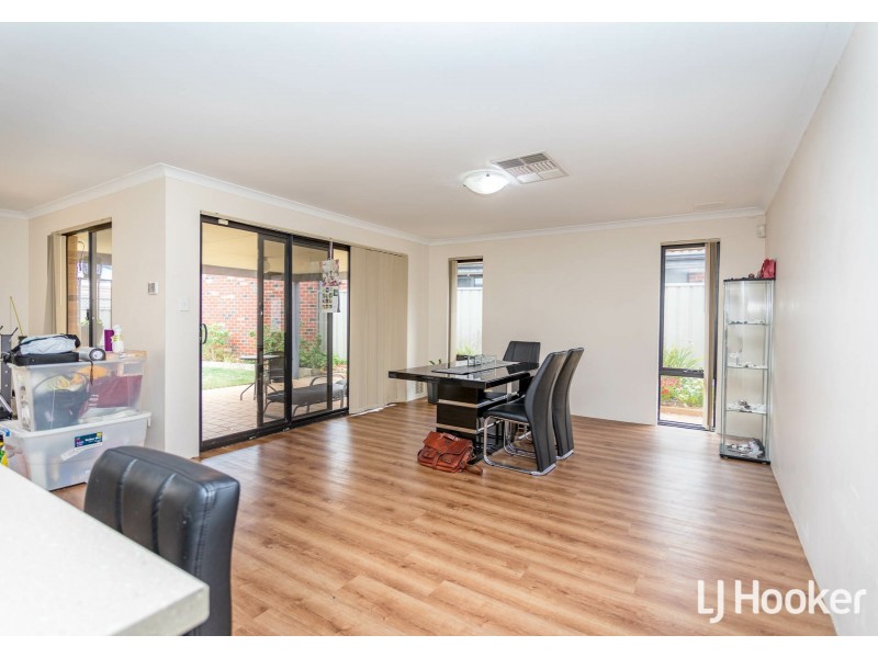 118 Runnymede Gate, Wellard WA 6170