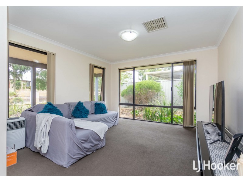118 Runnymede Gate, Wellard WA 6170