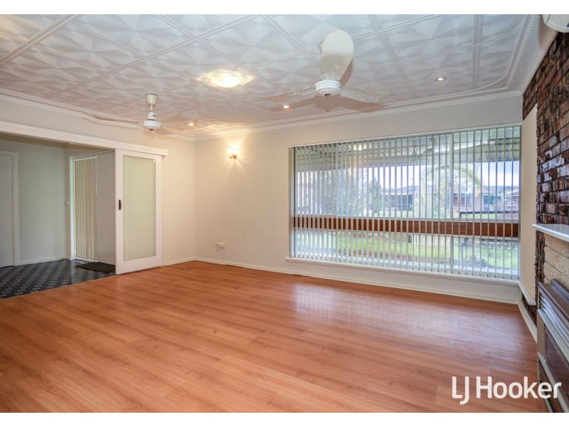 6 Angela Way, Maddington WA 6109