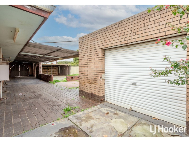 6 Angela Way, Maddington WA 6109