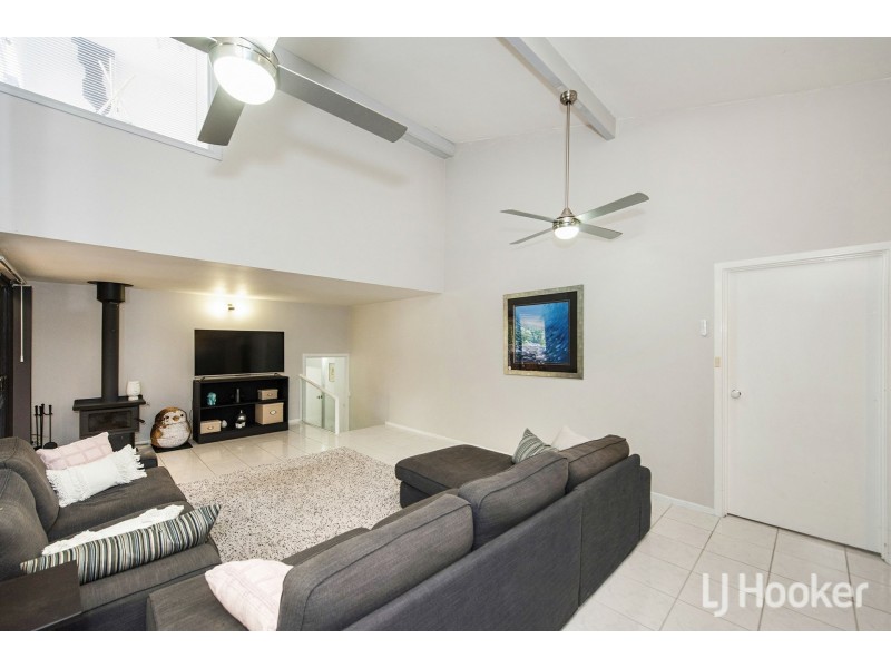 70 Regency Drive, Thornlie WA 6108