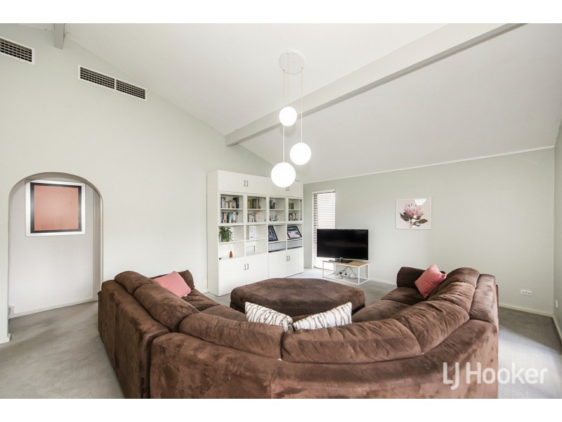 70 Regency Drive, Thornlie WA 6108