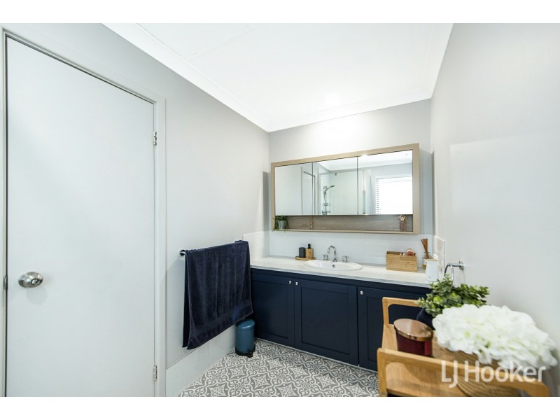 70 Regency Drive, Thornlie WA 6108