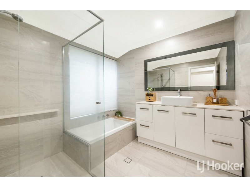 70 Regency Drive, Thornlie WA 6108