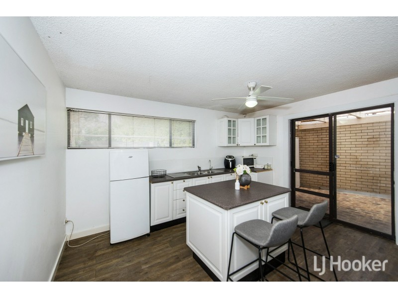 70 Regency Drive, Thornlie WA 6108