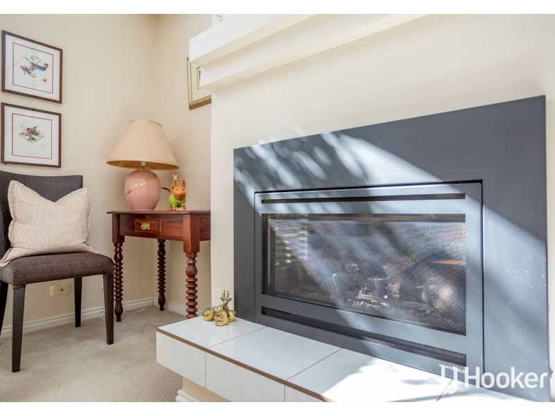 27 Chatsworth Gate, Canning Vale WA 6155