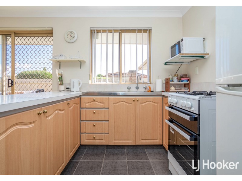 8/6 Auric Place, Maddington WA 6109