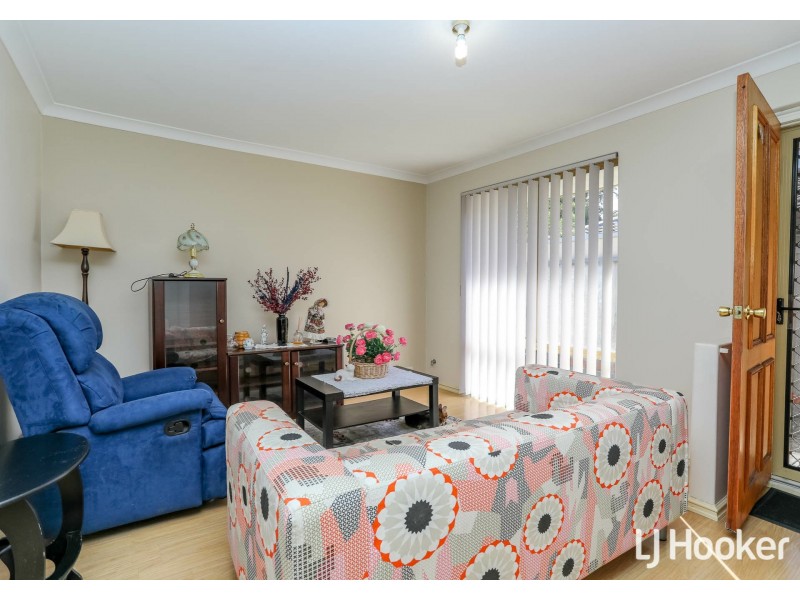 8/6 Auric Place, Maddington WA 6109